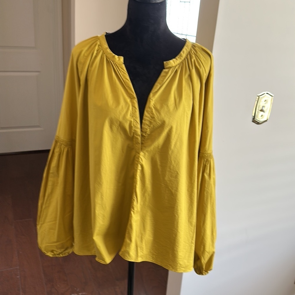 Zara Women’s Puff Sleeve Blouse - Picture 14 of 14